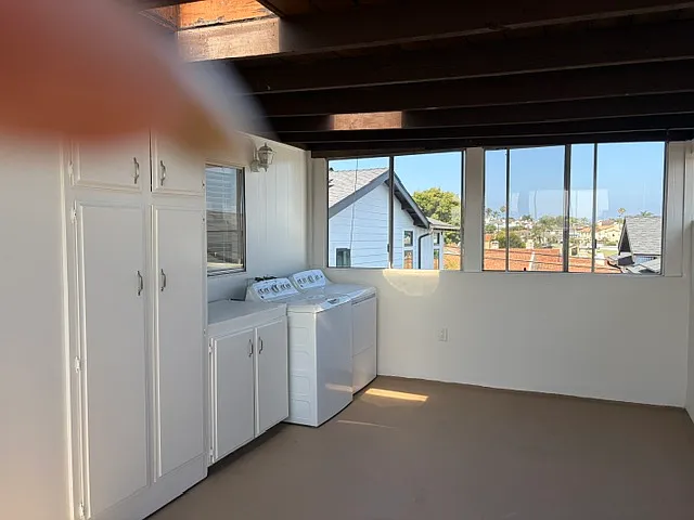1802 Marshallfield Ln — Photo 8