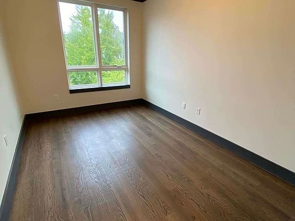 4th image of 1076 Bergen St #4B
