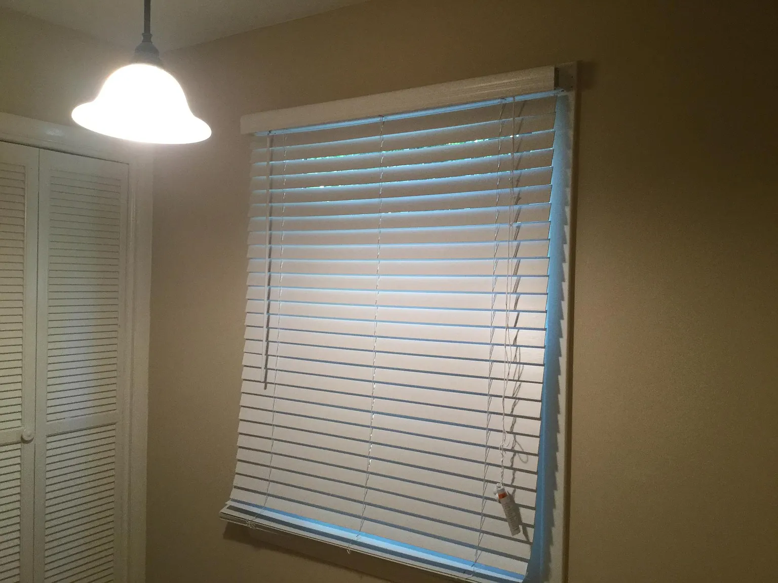 3 bed, 2.5 bath, 1900 sqft, $1,997 — Photo 4