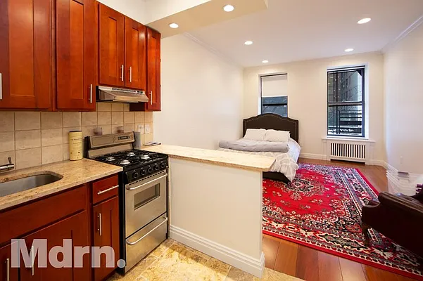 Rented by Mdrn Residential | media 2