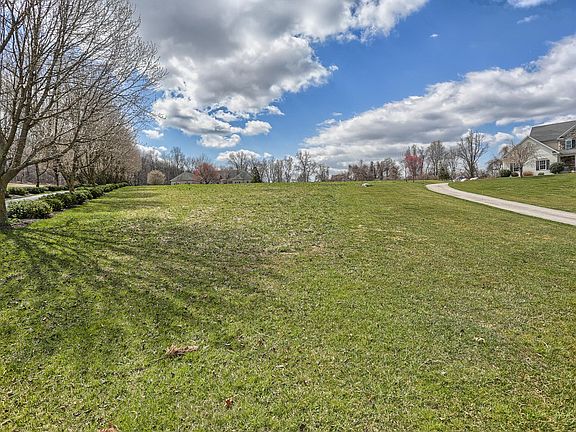 3rd image of 2645 Twin Ln