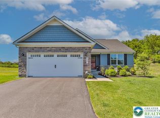 4227 Mimosa Ln, Whitehall, PA 18052