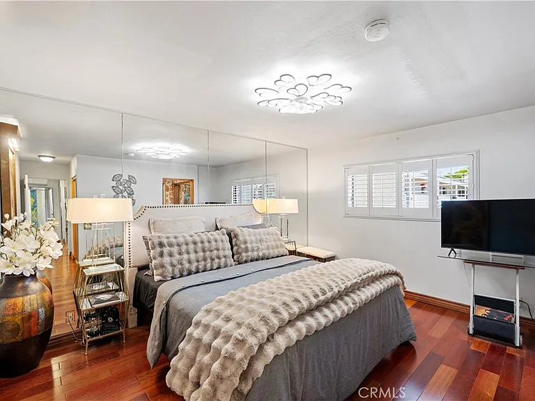 833 Ocean Ave #304 — Photo 11