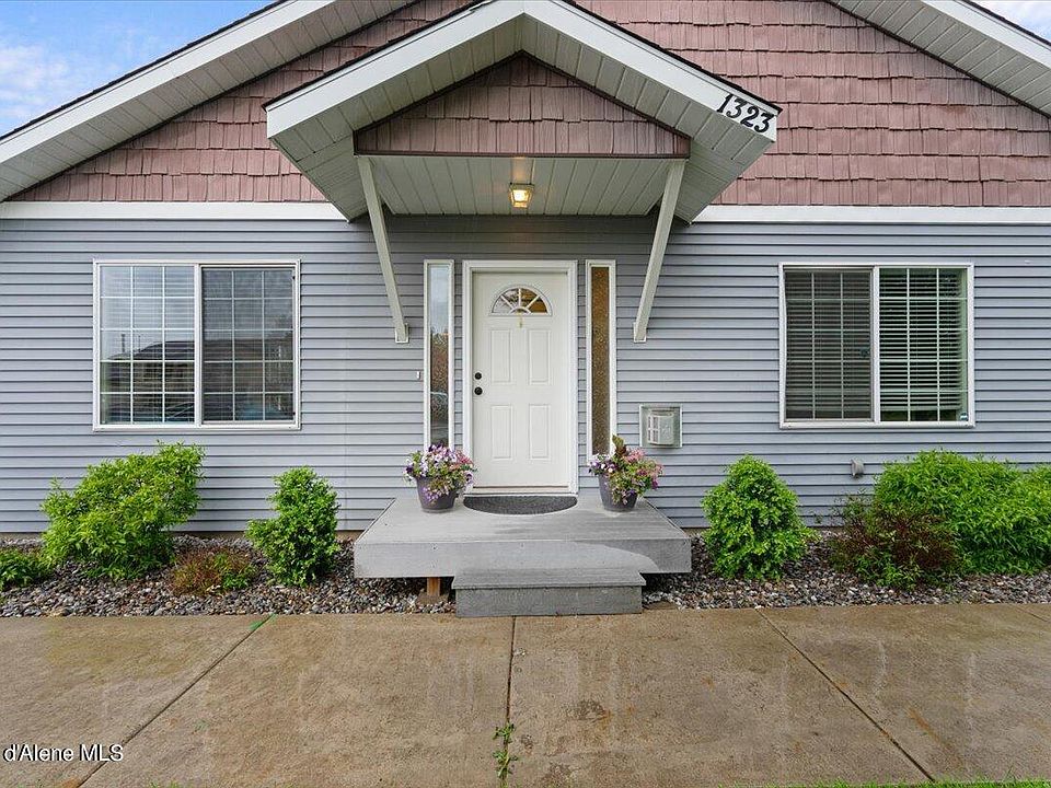 1st image of 1323 N Forsythia Cir