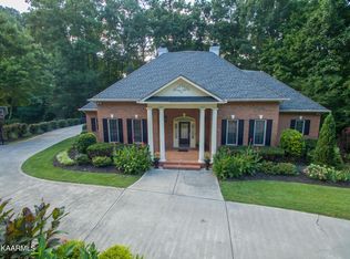 107 Winchester Cir, Oak Ridge, TN 37830