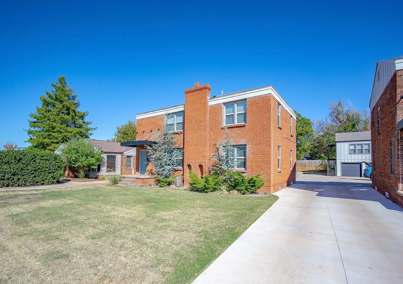 4614 N Classen Blvd — Photo 2