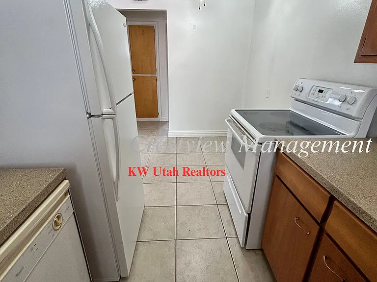 Hoagland 24th Street — Photo 15