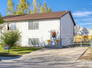 114 W Redwood St, Gillette, WY 82718