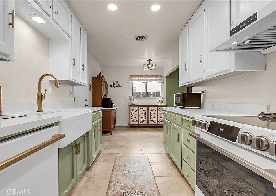 1st image of 1213 E St #A