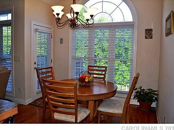 5th image of 5080 Cramer Woods Dr