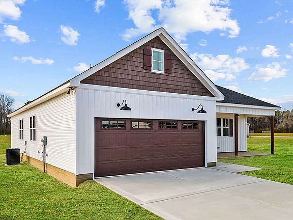 4th image of 542 Saint George Dr