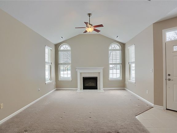 4th image of 2051 Winchester Ct