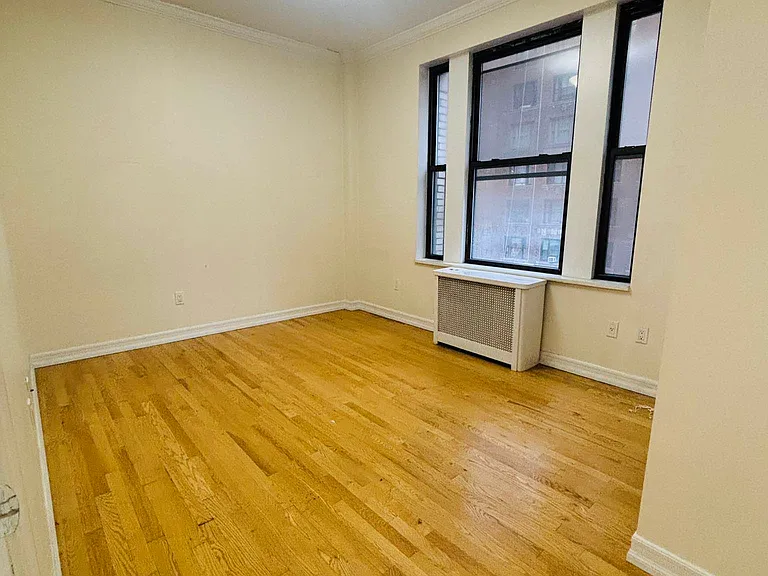 162 W 54th St #5B — Photo 10
