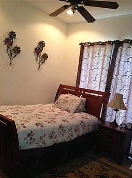 5th image of 4706 Lakeside Cir E