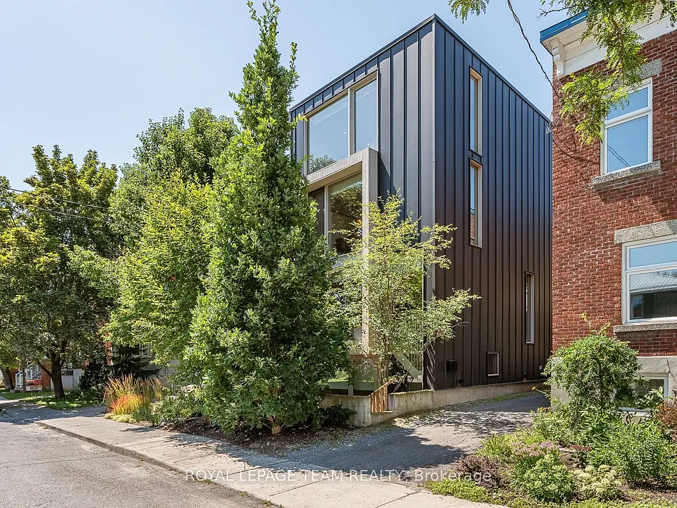 142 Ivy Cres #2