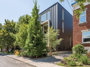 142 Ivy Cres #2, Ottawa, ON K1M 1X6