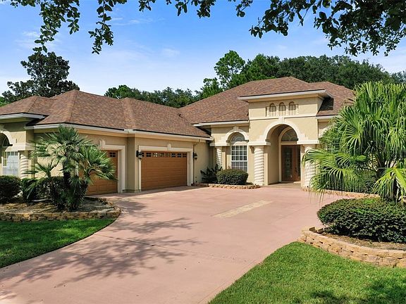 2nd image of 2132 Crown Dr
