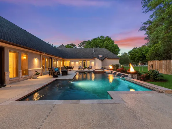 2911 S Saddlebrook Ln, Katy, TX 77494