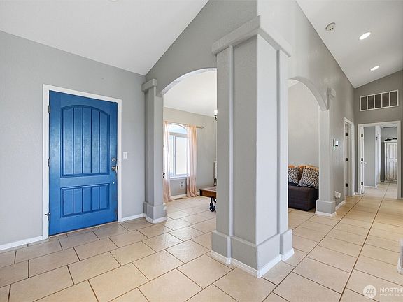 5th image of 3988 E Euclid Road