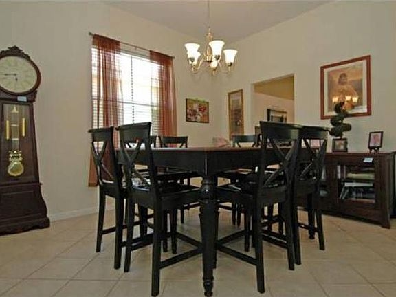 3rd image of 755 Tulip Cir