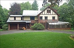 1st image of 32 Wildwood Ave