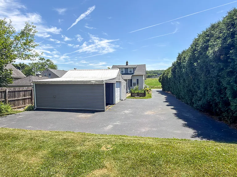 247 S Reamstown Rd — Photo 34