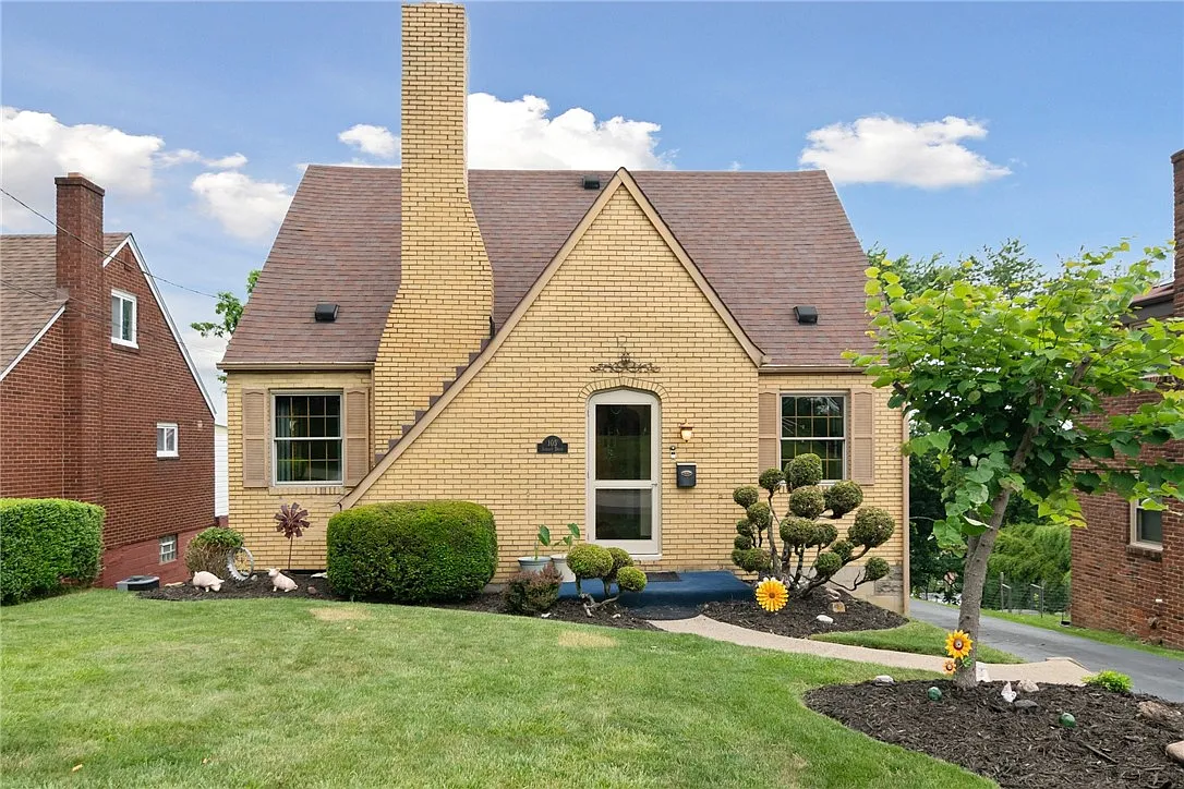 105 Audrey Dr photo 1