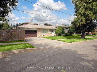 6 Aragon Ave, Toronto, ON M1T 1X6