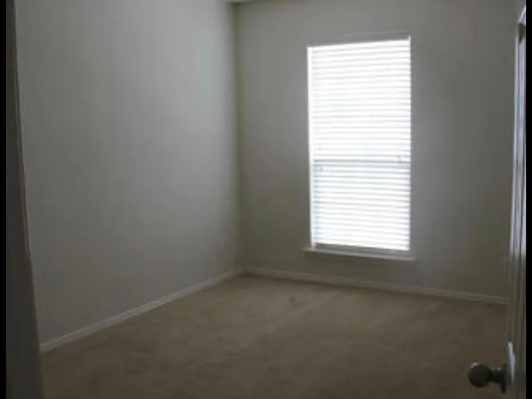 Guest bedroom #1