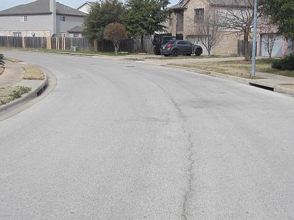 5th image of 601 Palitine Ln