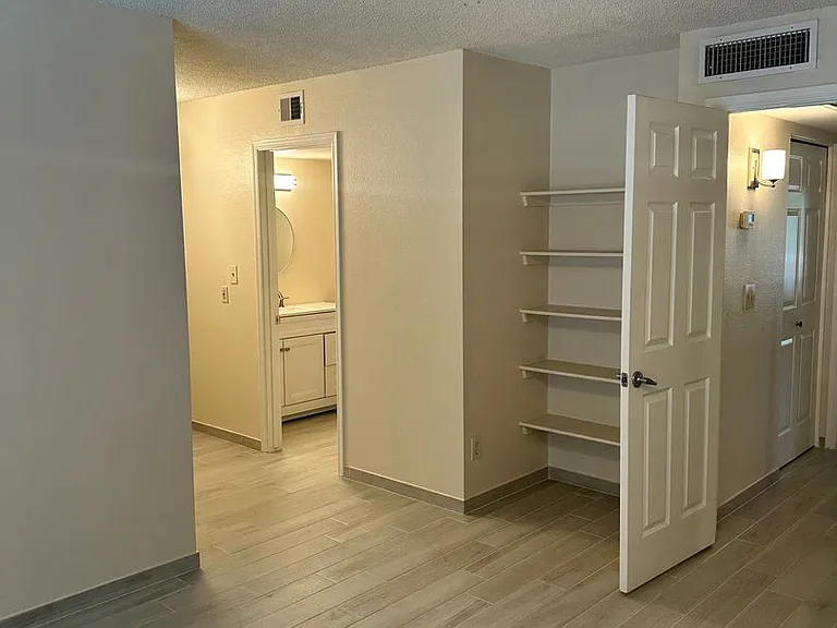 5805 W Evans Dr — Photo 20