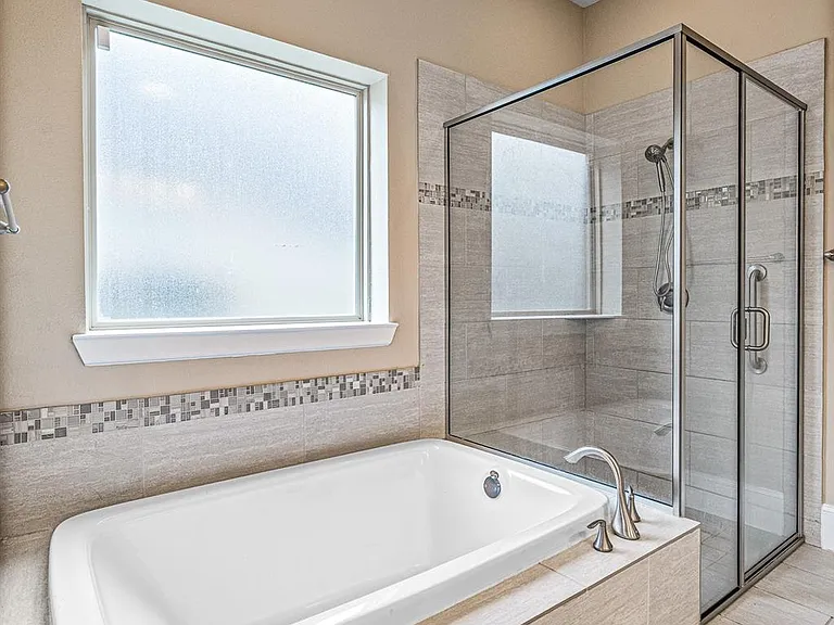 2907 Jadestone Ln — Photo 35