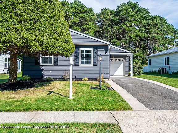2nd image of 8 Santo Domingo Drive