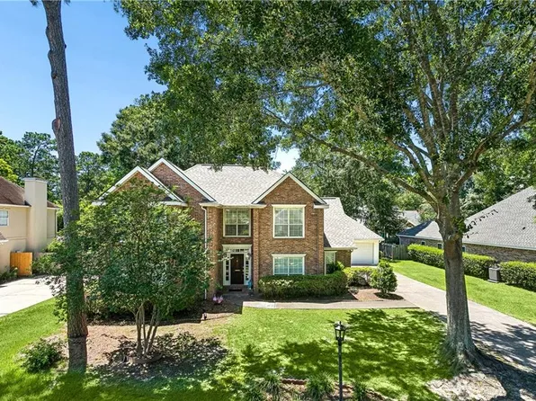 1239 Clearwater Dr, Mandeville, LA 70471