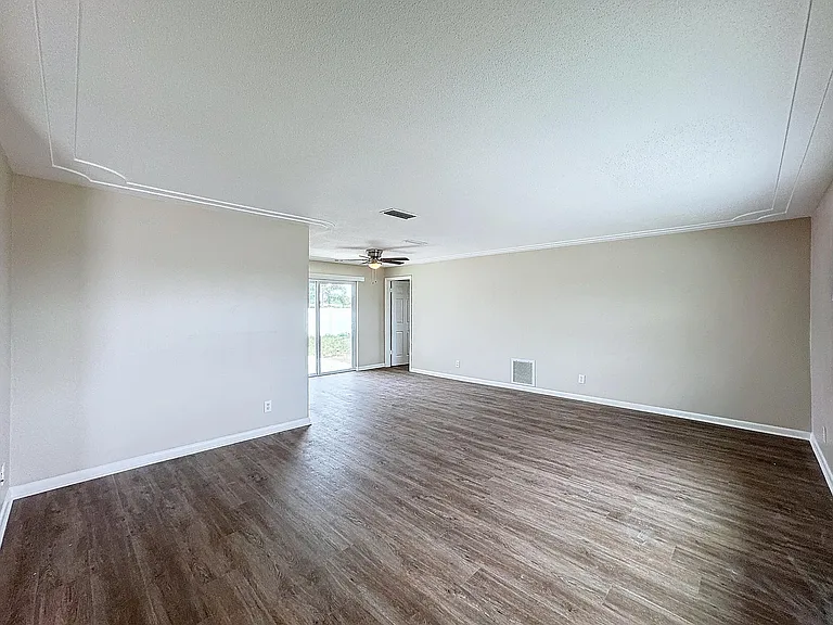 1545 Polaris St — Photo 5