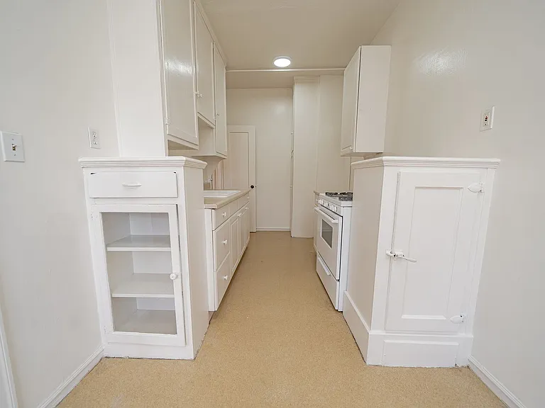 5527 Shattuck Avenue — Photo 6
