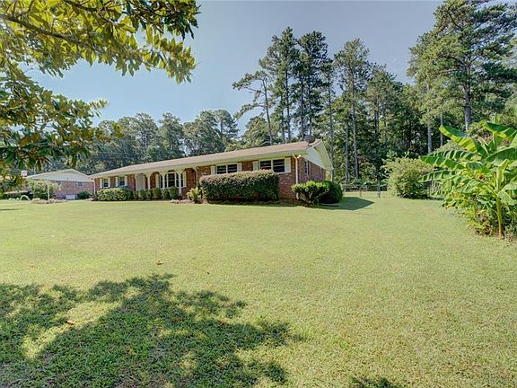 3rd image of 2474 West Rd