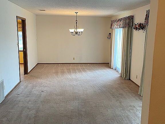 Formal living/dining room