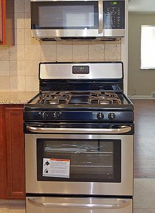 5th image of 3140 N Saint Paul St