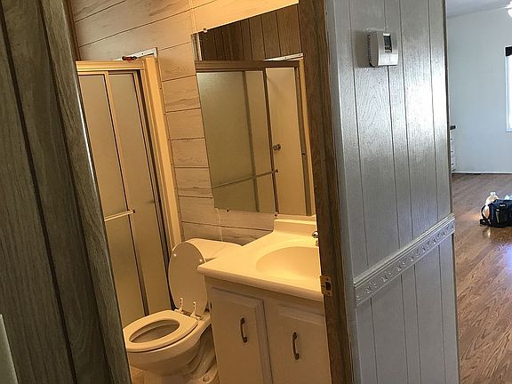 Hall walk in shower
