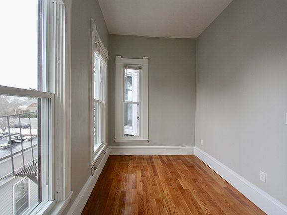 5th image of 321 Union St #8