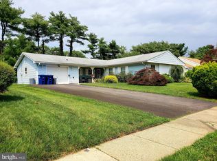 71 Triangle Ln, Willingboro, NJ 08046