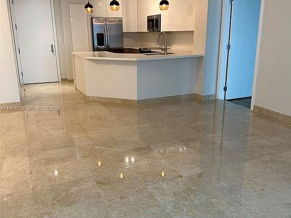 4th image of 801 Brickell Key Blvd APT 809