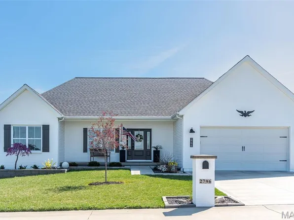 2796 N Crest Dr, Washington, MO 63090