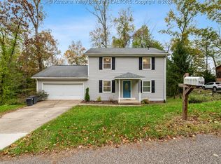 788 Seneca Hills Dr, Elkview, WV 25071