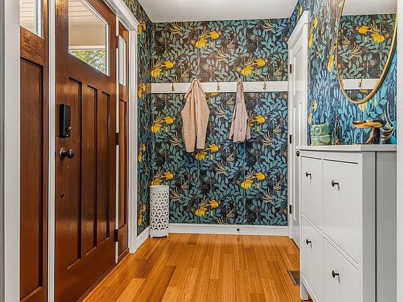 5th image of 28 Laurel Court