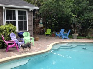 1090 Carnation St, Atlantic Beach, FL 32233