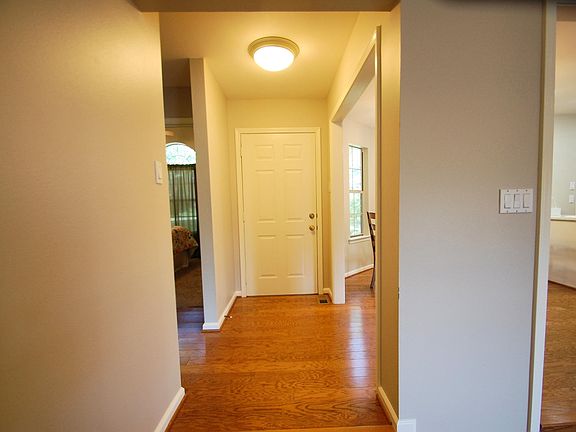 4th image of 13605 Woodbrook Dr