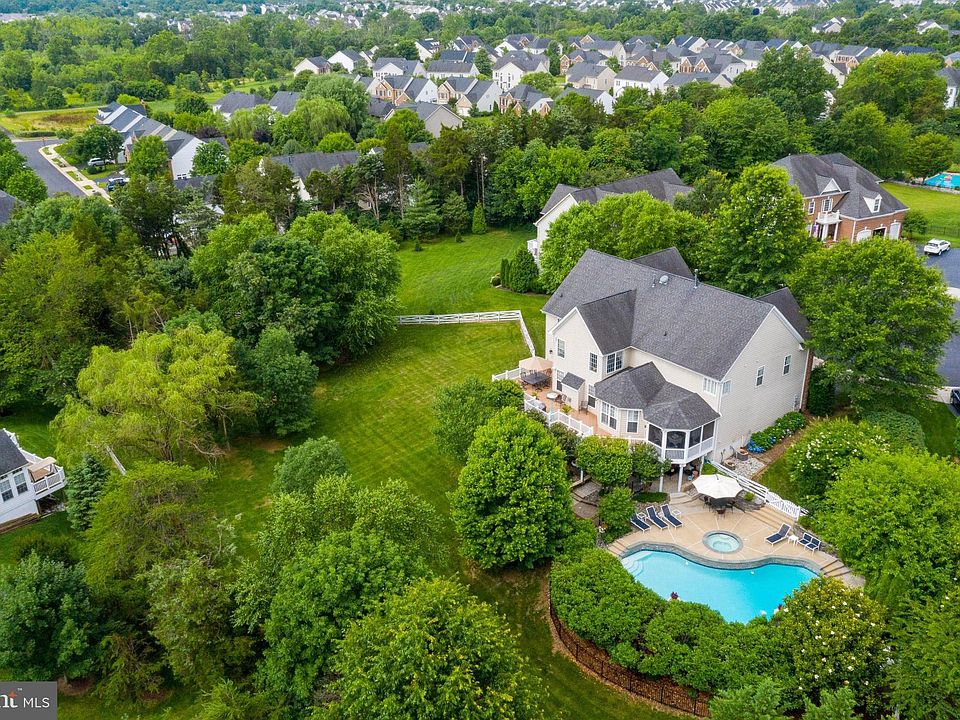 1st image of 14000 Carlsmore Ct