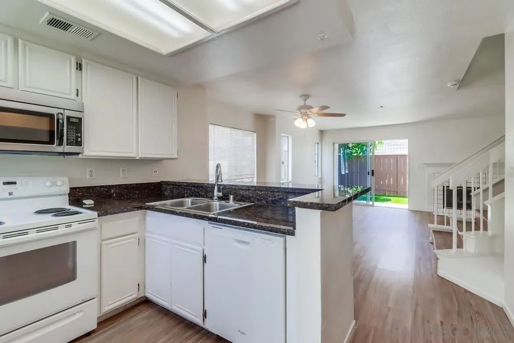 8945 Arlingdale Way, Spring Valley, CA - View 4